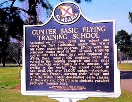 CFPNA: Gunter Field (Al) - Plaque comm&eacute;morative.