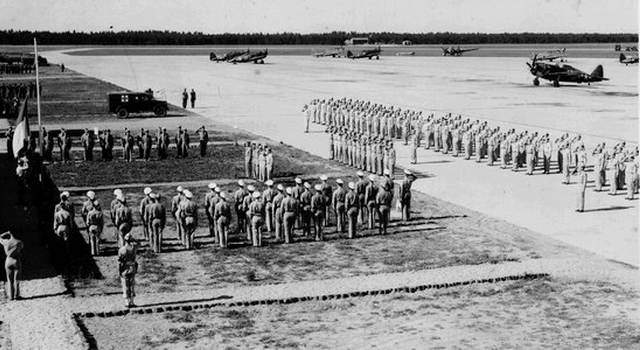 CFPNA: Prise d'Armes Oscoda (Mi). 