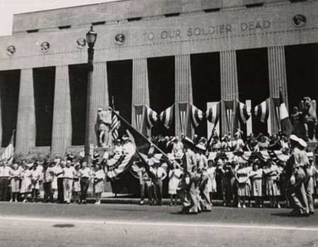 CFPNA: 14.07.1944 - D&eacute;fil&eacute; des Radios